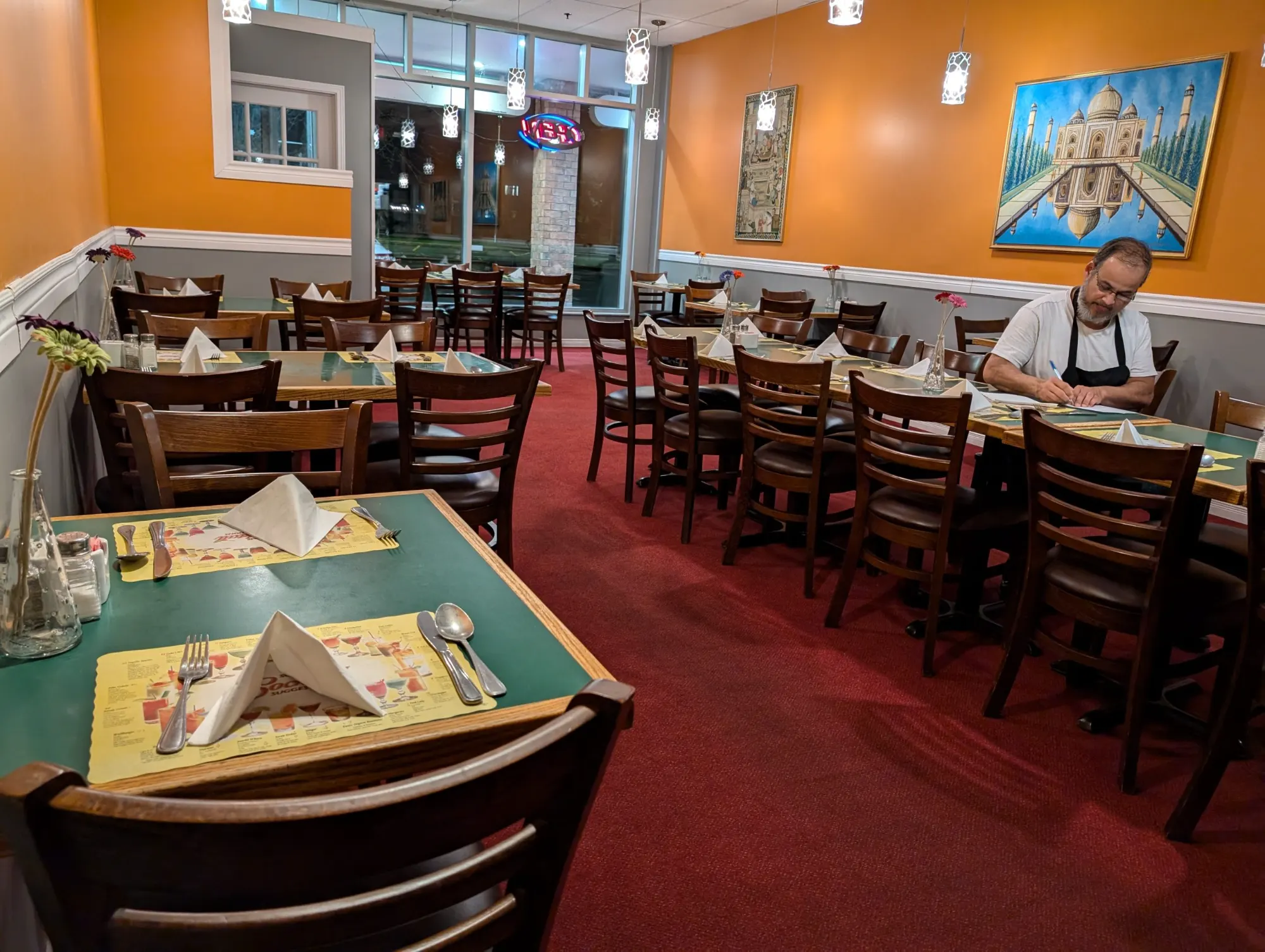 Delicious Indian Cuisine at New Mukut Restaurant