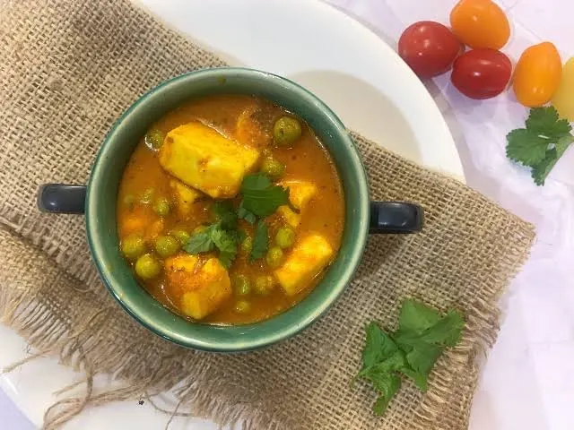 Mutter Paneer (No Onion & Garlic)